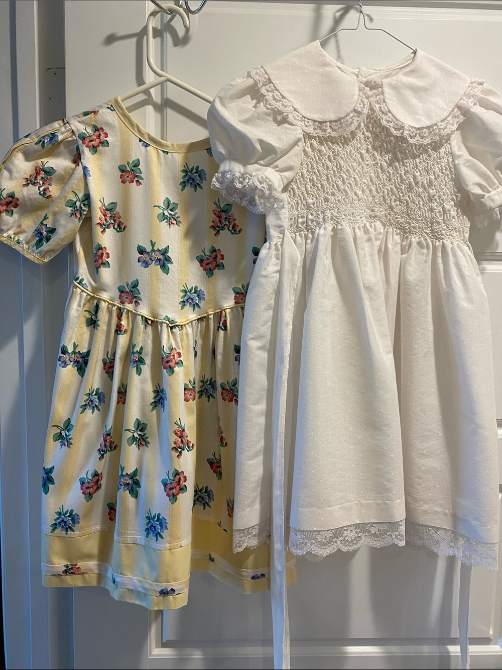 Polly flinders /ceil ainsworth girls dresses
Size 6x white
Size 5 print